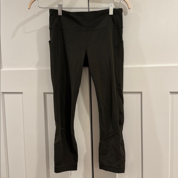 Lululemon Pace Rival 22" Crop Leggings, Grey Sage Green, Size 6 - Picture 5 of 10